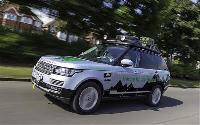Land Rover announces new hybrid models for 2014